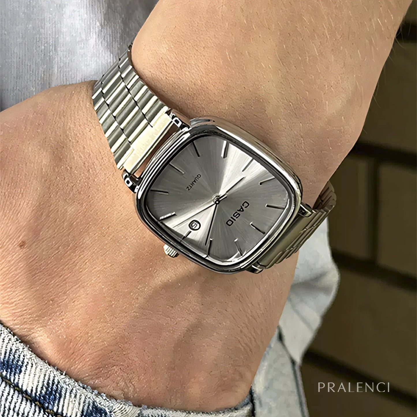 Kostenlose luxuriöse 36-mm-Uhr von CASIO 