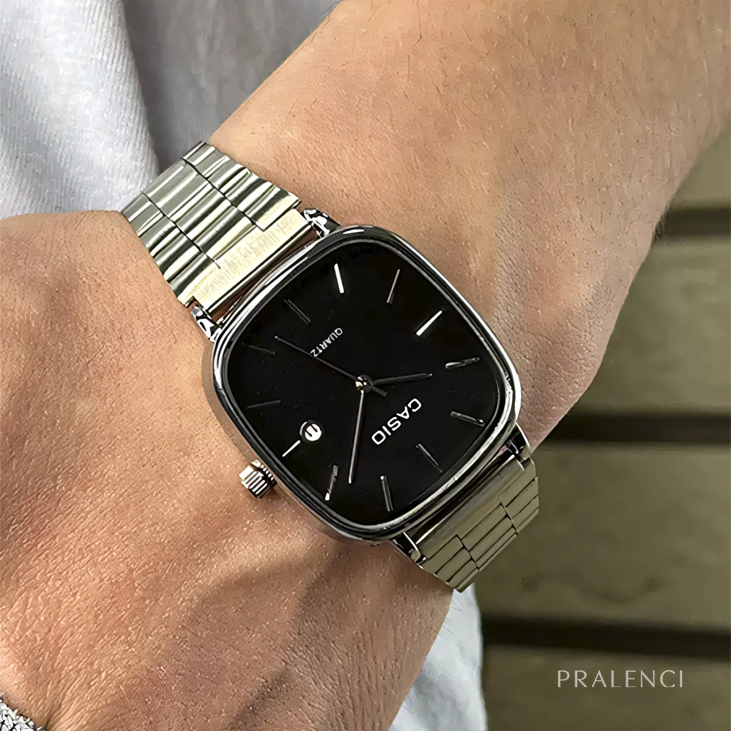 Kostenlose luxuriöse 36-mm-Uhr von CASIO 