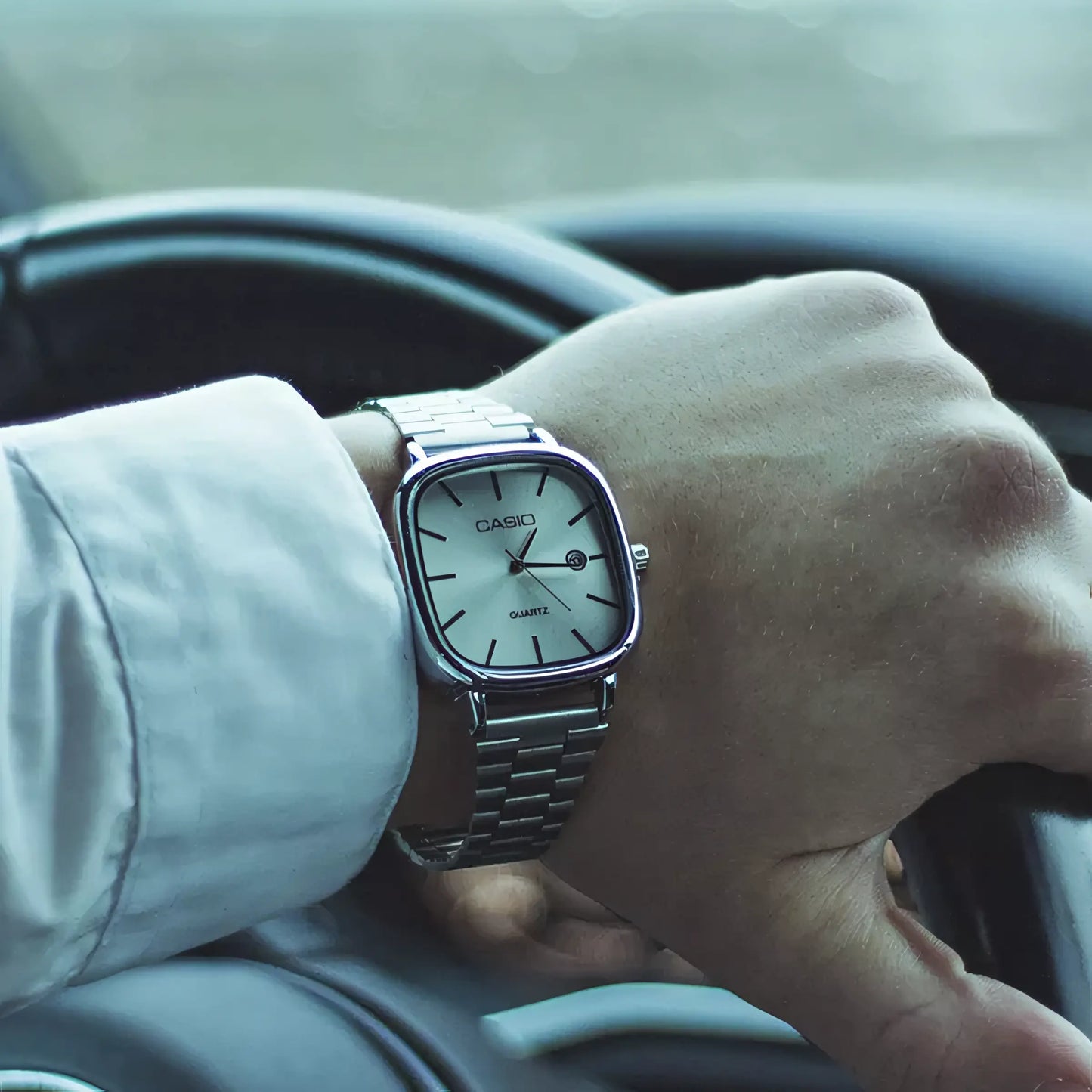 Kostenlose luxuriöse 36-mm-Uhr von CASIO 