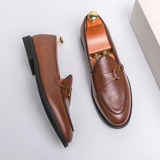 Klassische Loafer mit Profil